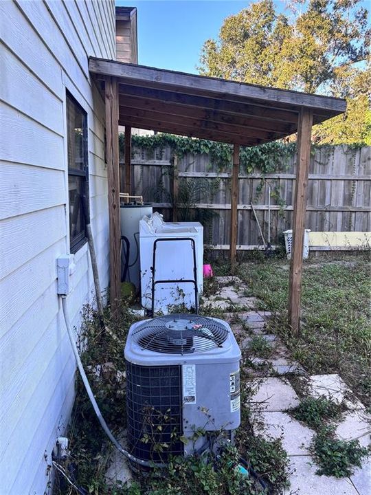 For Sale: $175,000 (2 beds, 2 baths, 928 Square Feet)