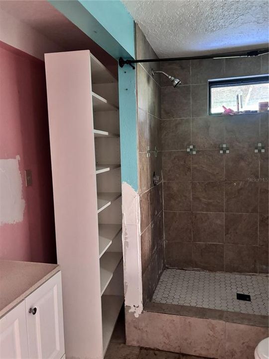 For Sale: $175,000 (2 beds, 2 baths, 928 Square Feet)