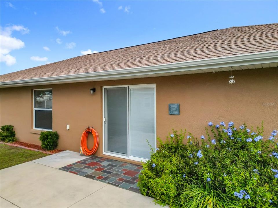 For Sale: $254,000 (3 beds, 2 baths, 1362 Square Feet)