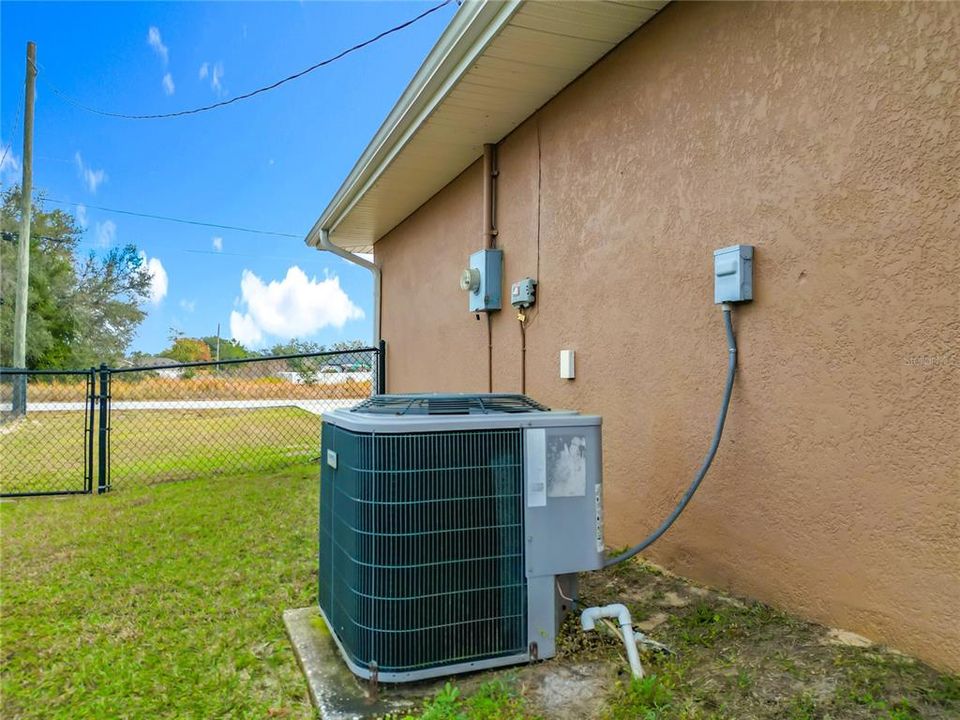 For Sale: $254,000 (3 beds, 2 baths, 1362 Square Feet)