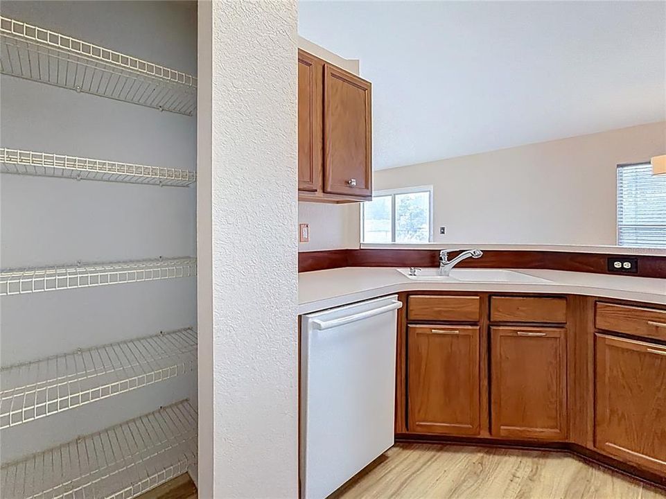 For Sale: $254,000 (3 beds, 2 baths, 1362 Square Feet)