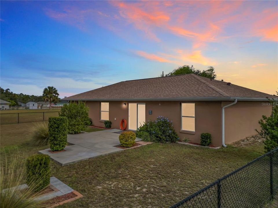 For Sale: $254,000 (3 beds, 2 baths, 1362 Square Feet)