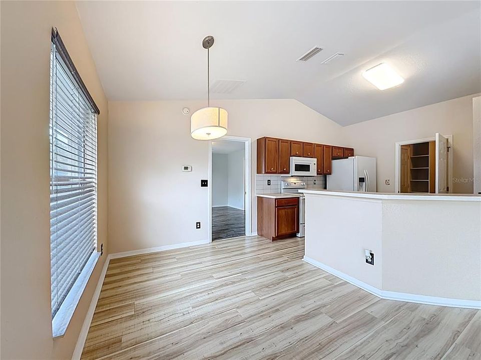 For Sale: $254,000 (3 beds, 2 baths, 1362 Square Feet)