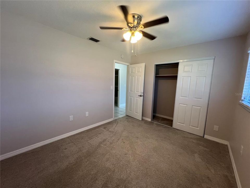 出租: $1,800 (2 贝兹, 2 浴室, 956 平方英尺)