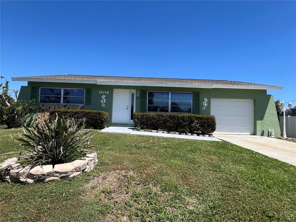 出租: $1,800 (2 贝兹, 2 浴室, 956 平方英尺)