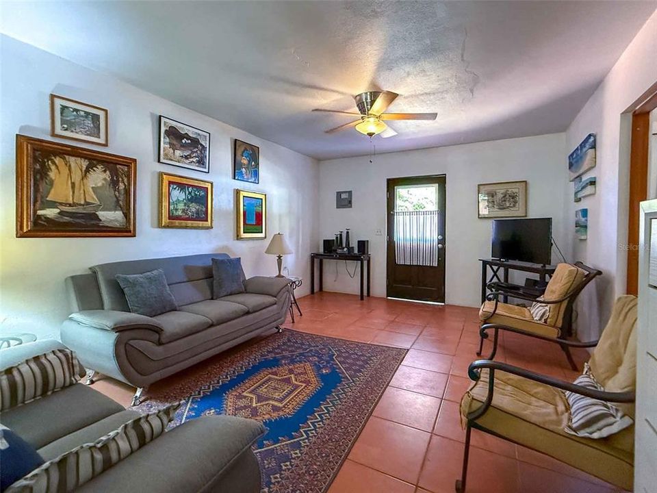 For Sale: $795,000 (4 beds, 4 baths, 1316 Square Feet)