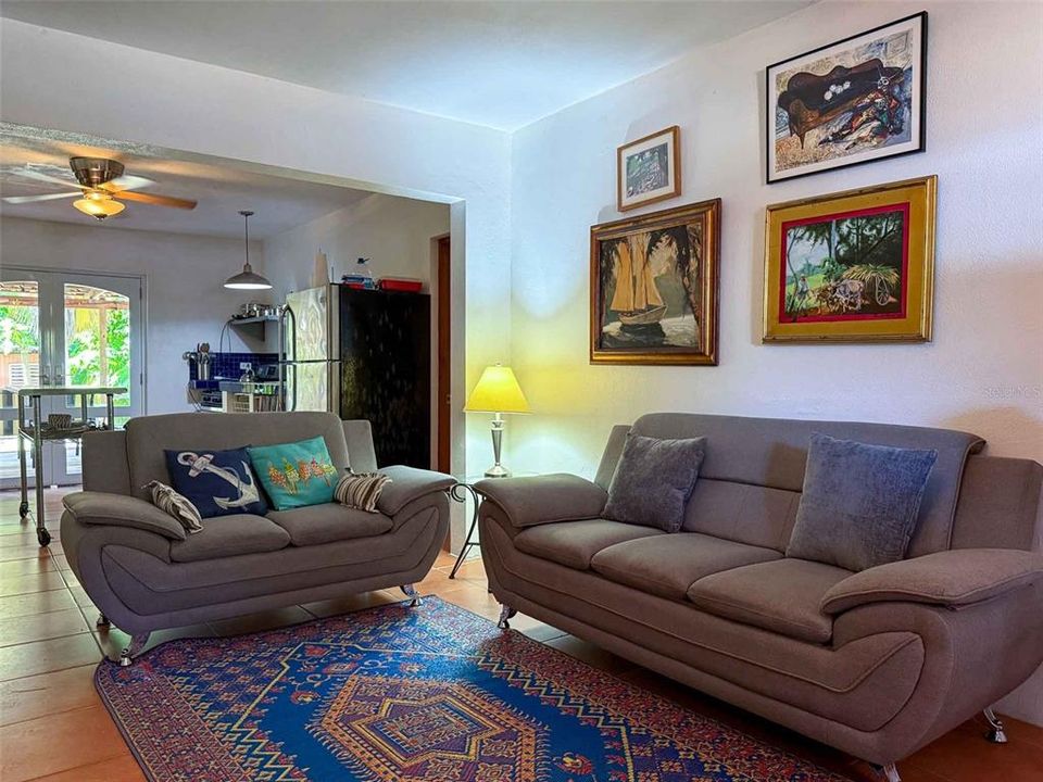 For Sale: $795,000 (4 beds, 4 baths, 1316 Square Feet)