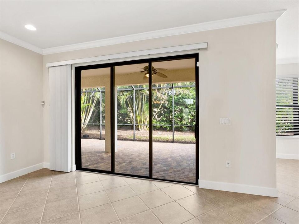 На продажу: $419,900 (2 спален, 2 ванн, 1908 Квадратных фут)