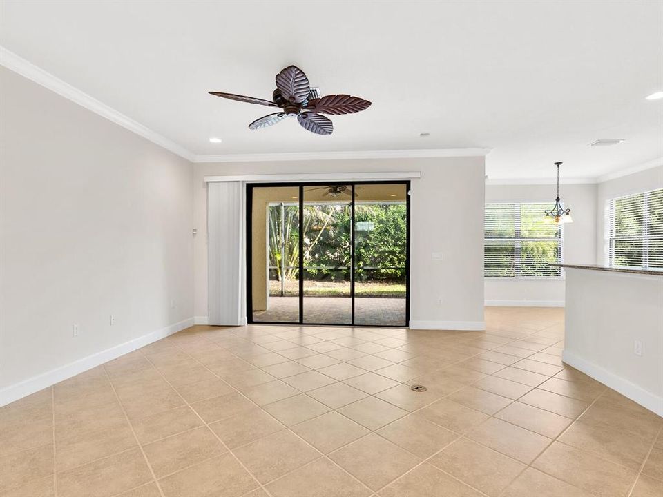 На продажу: $419,900 (2 спален, 2 ванн, 1908 Квадратных фут)