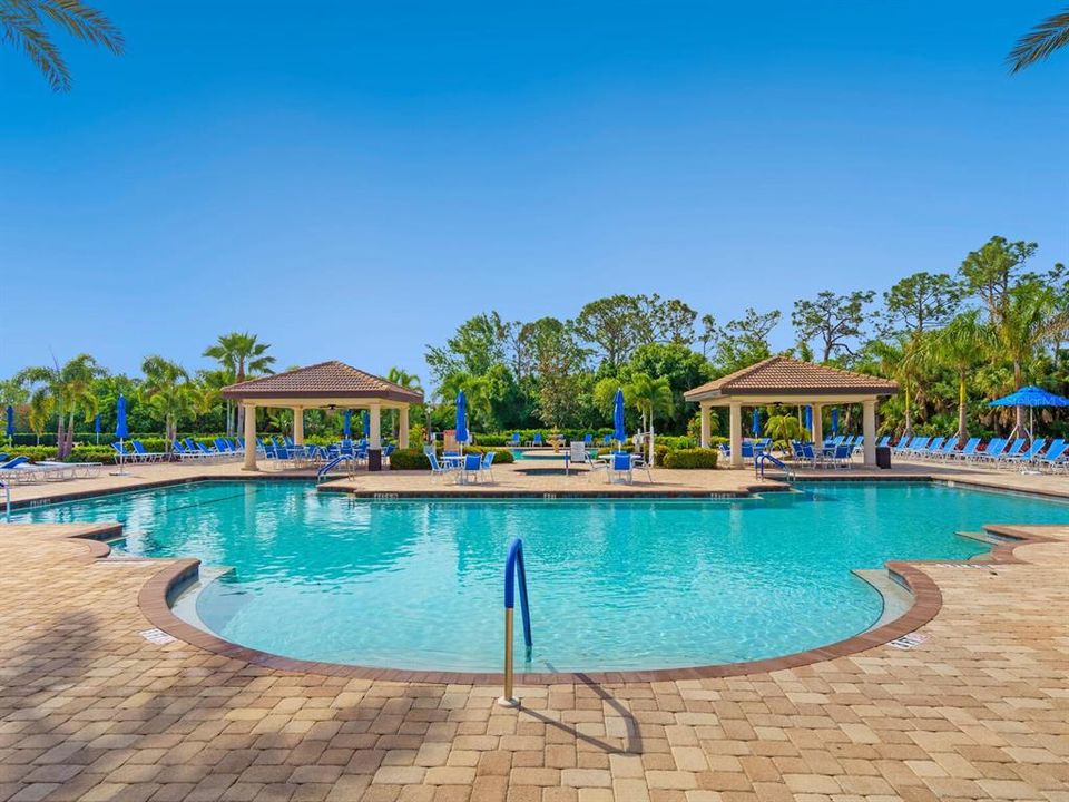 На продажу: $419,900 (2 спален, 2 ванн, 1908 Квадратных фут)