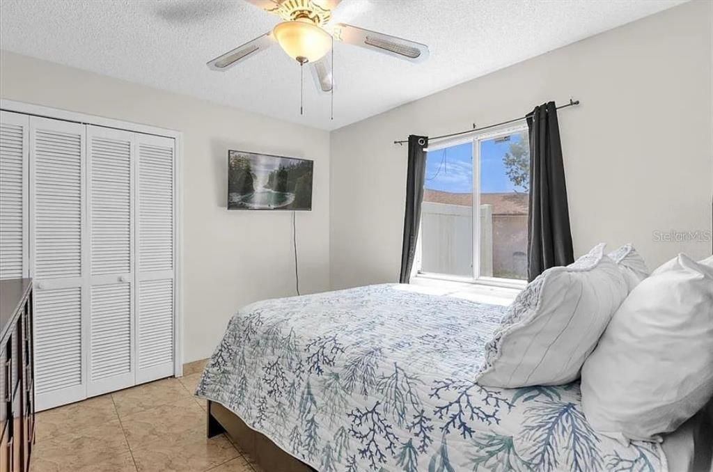 For Rent: $2,800 (3 beds, 2 baths, 1565 Square Feet)