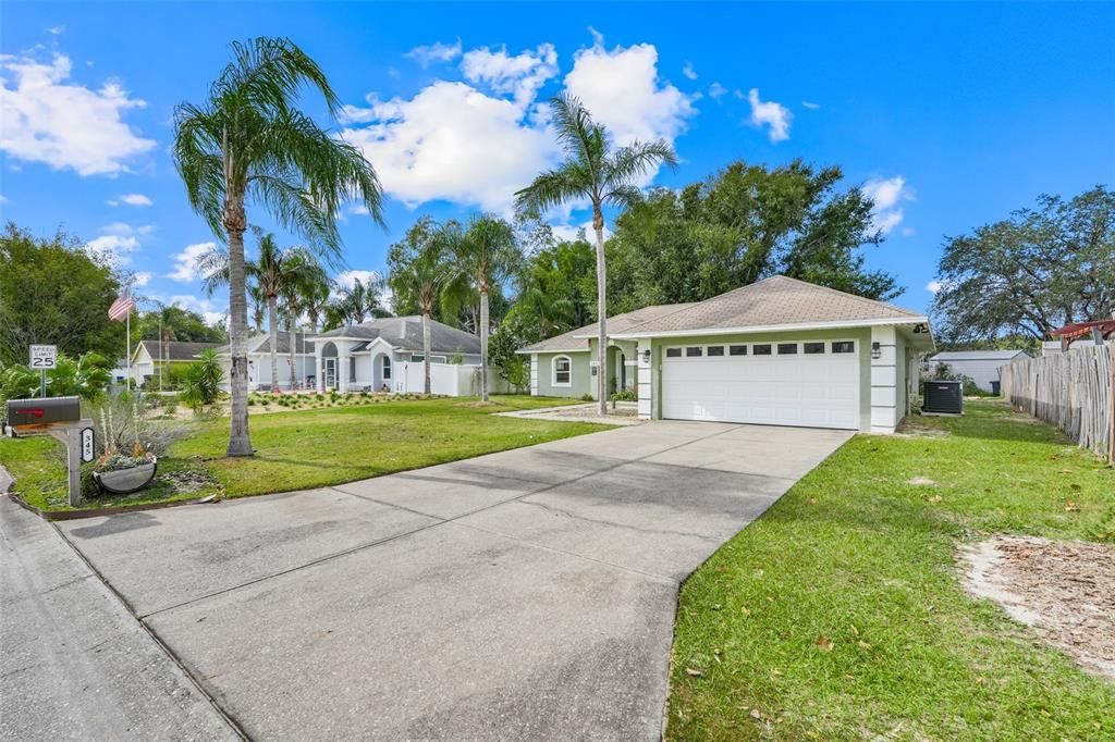 For Sale: $300,000 (3 beds, 2 baths, 1435 Square Feet)