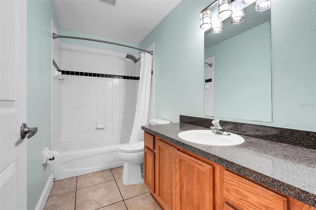 For Sale: $300,000 (3 beds, 2 baths, 1435 Square Feet)