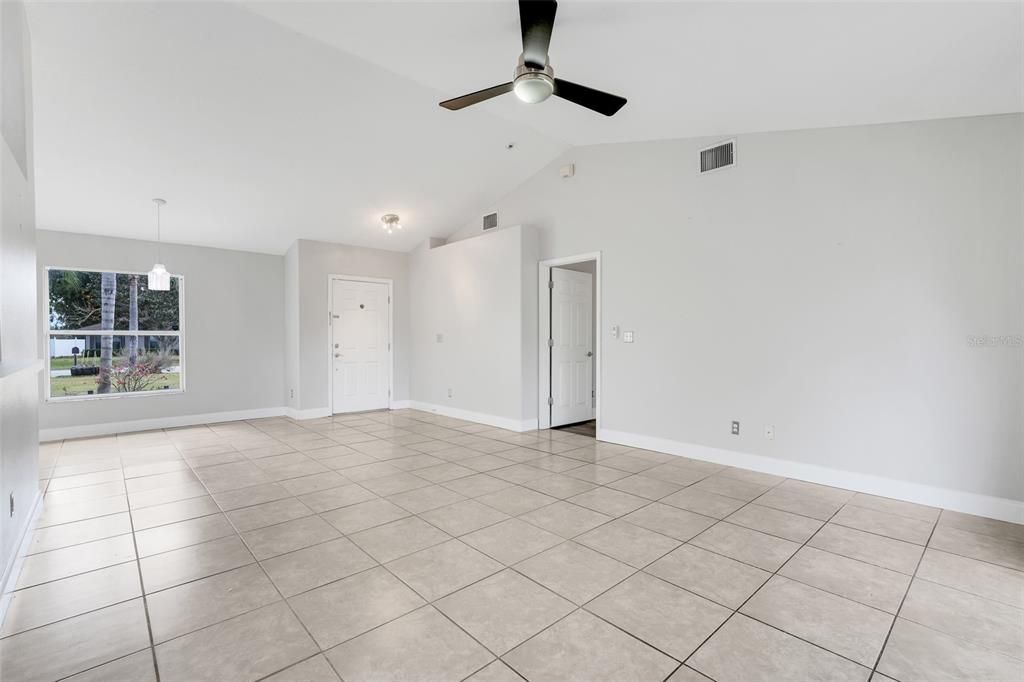 For Sale: $300,000 (3 beds, 2 baths, 1435 Square Feet)