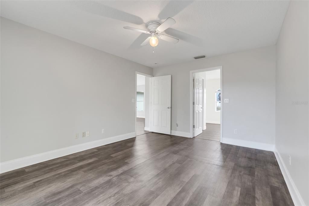 For Sale: $300,000 (3 beds, 2 baths, 1435 Square Feet)