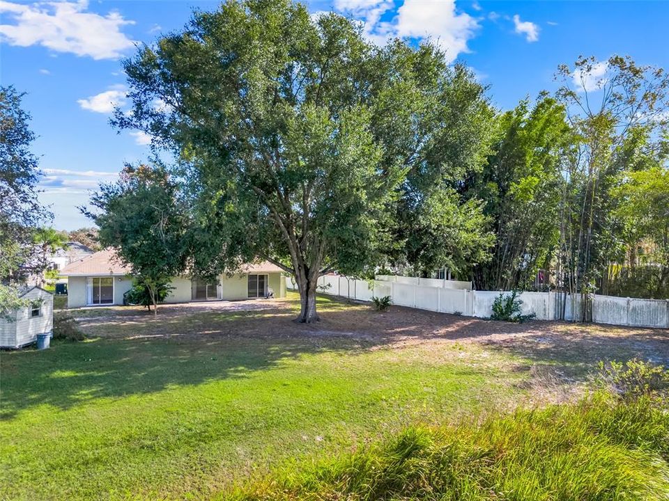 For Sale: $300,000 (3 beds, 2 baths, 1435 Square Feet)