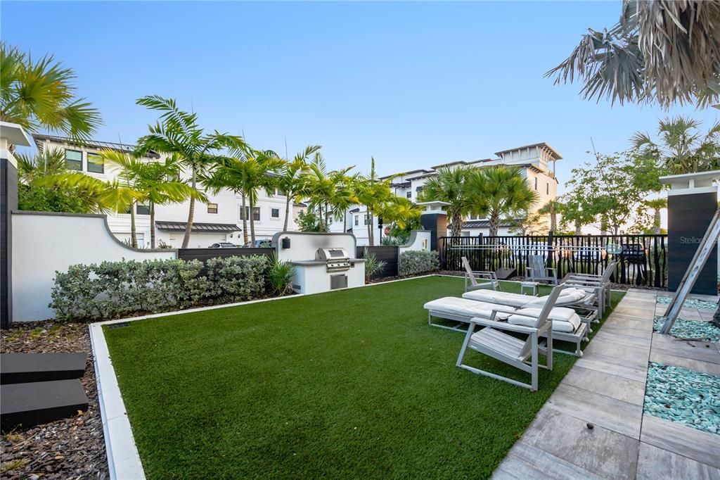 For Rent: $8,500 (4 beds, 3 baths, 2972 Square Feet)