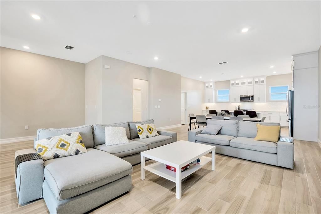 For Rent: $8,500 (4 beds, 3 baths, 2972 Square Feet)