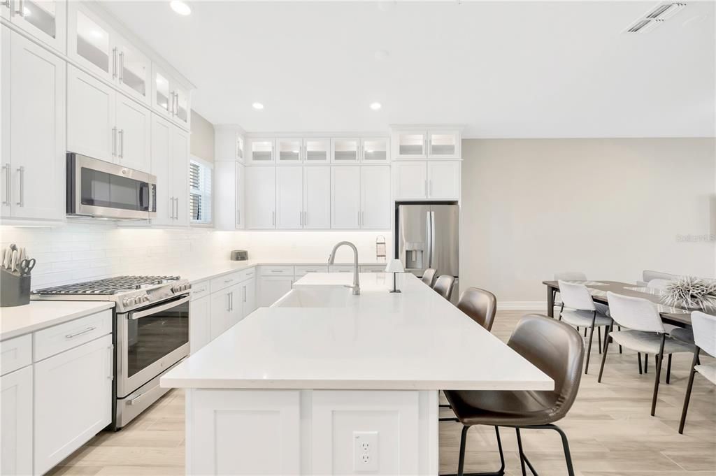 For Rent: $8,500 (4 beds, 3 baths, 2972 Square Feet)