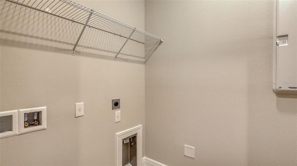 На продажу: $569,990 (3 спален, 3 ванн, 2129 Квадратных фут)