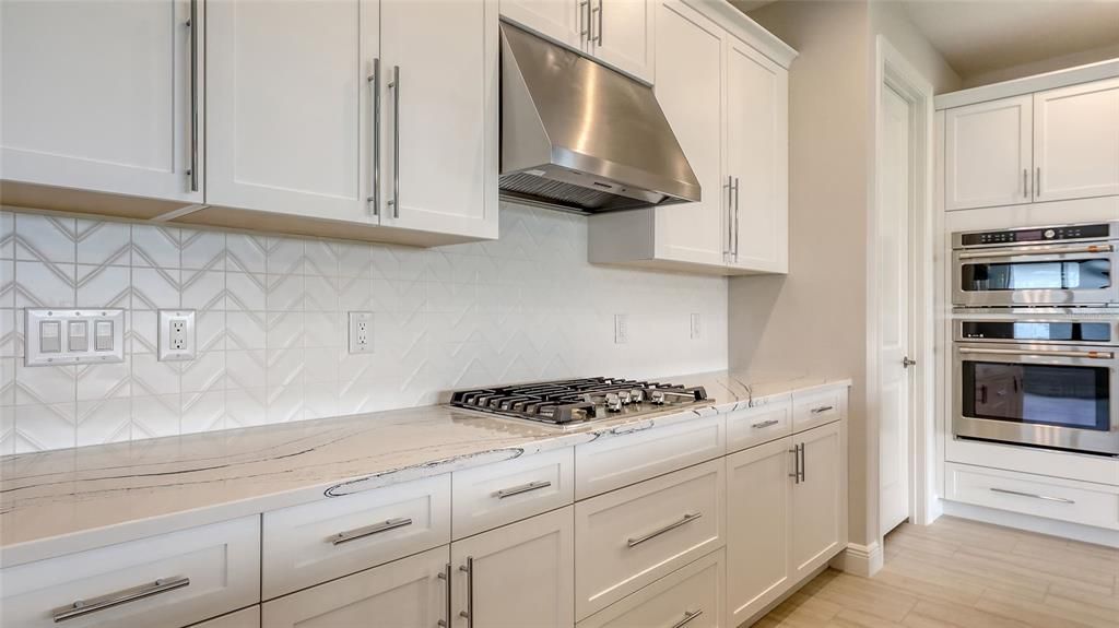 На продажу: $569,990 (3 спален, 3 ванн, 2129 Квадратных фут)