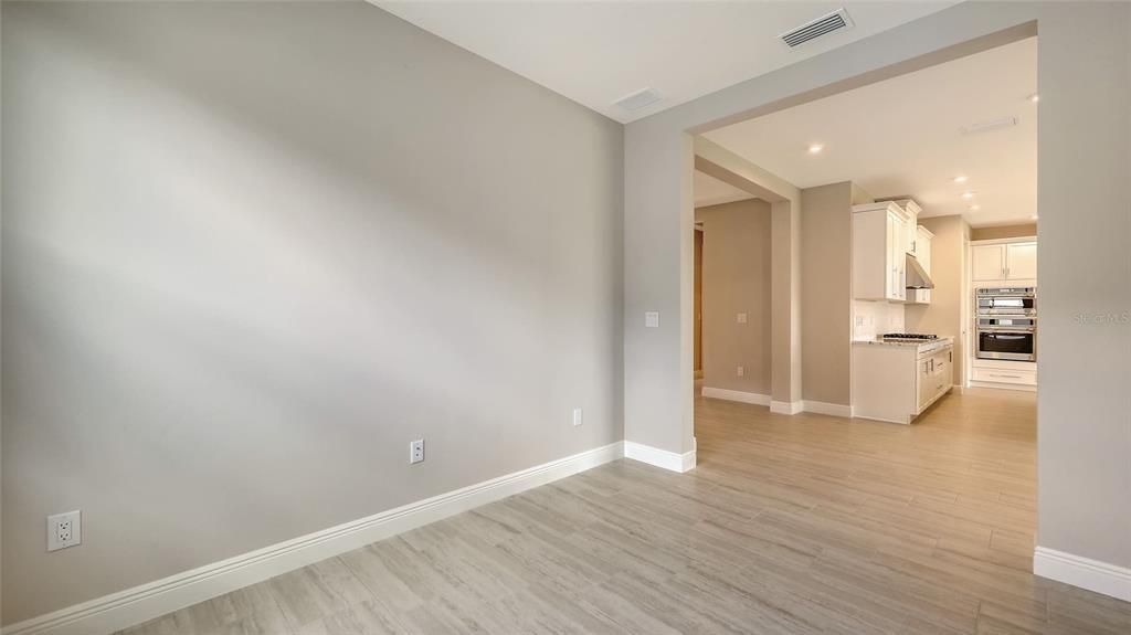 На продажу: $569,990 (3 спален, 3 ванн, 2129 Квадратных фут)