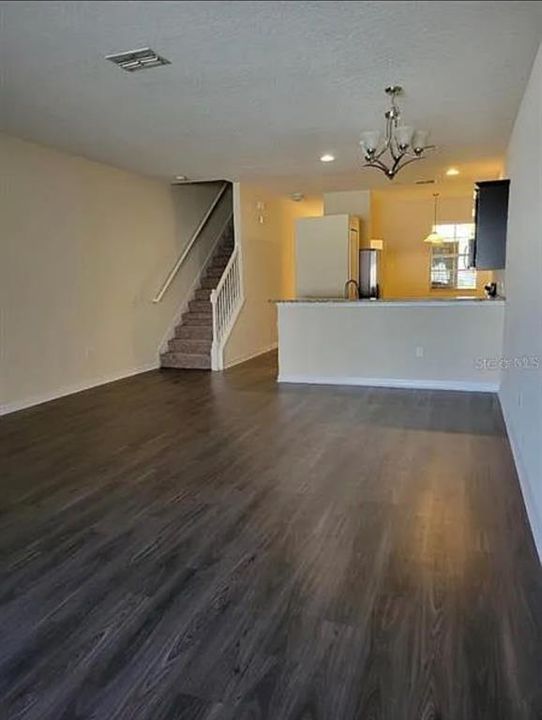 出租: $2,195 (3 贝兹, 2 浴室, 2010 平方英尺)