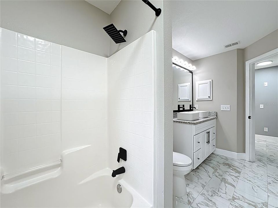 В аренду: $3,500 (5 спален, 3 ванн, 2475 Квадратных фут)