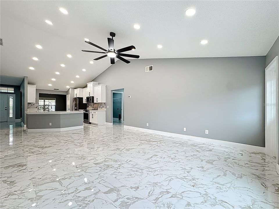 В аренду: $3,500 (5 спален, 3 ванн, 2475 Квадратных фут)