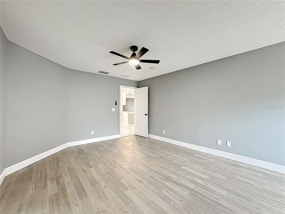 В аренду: $3,500 (5 спален, 3 ванн, 2475 Квадратных фут)