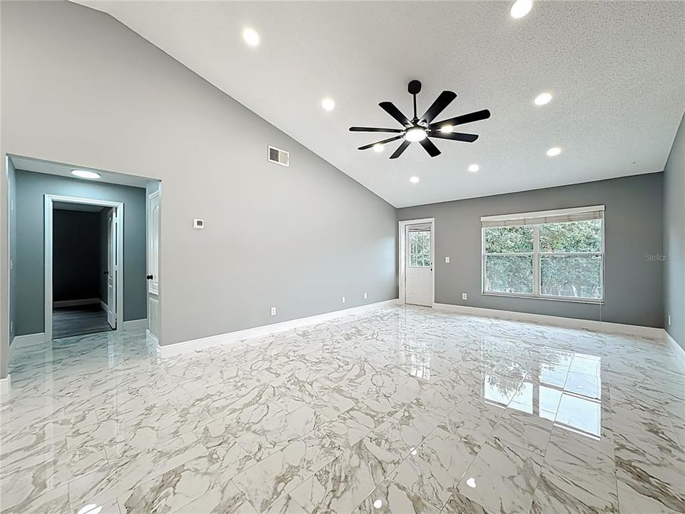 В аренду: $3,500 (5 спален, 3 ванн, 2475 Квадратных фут)