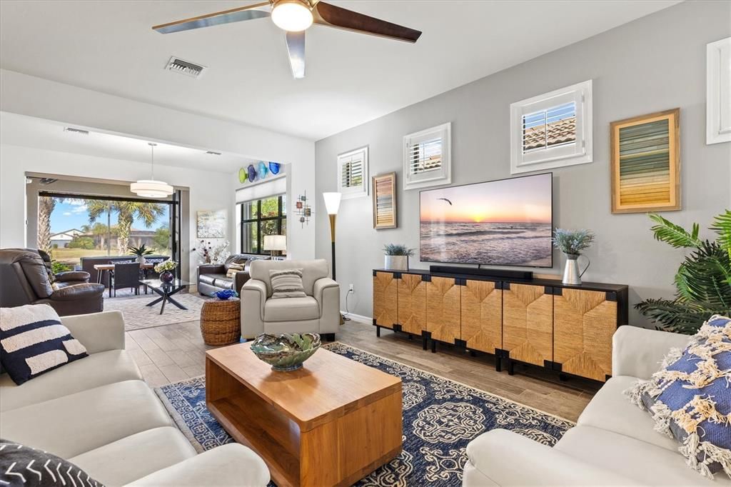 На продажу: $600,000 (4 спален, 2 ванн, 2178 Квадратных фут)