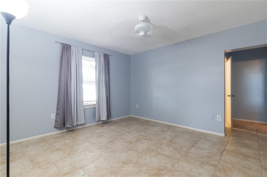 出租: $1,900 (3 贝兹, 2 浴室, 1209 平方英尺)