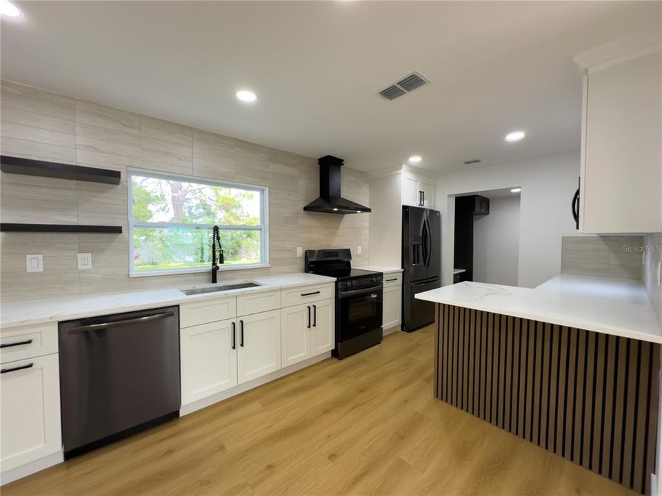 待售: $579,000 (3 贝兹, 2 浴室, 1467 平方英尺)