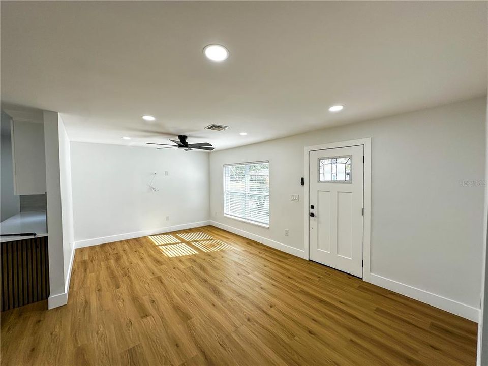 待售: $579,000 (3 贝兹, 2 浴室, 1467 平方英尺)