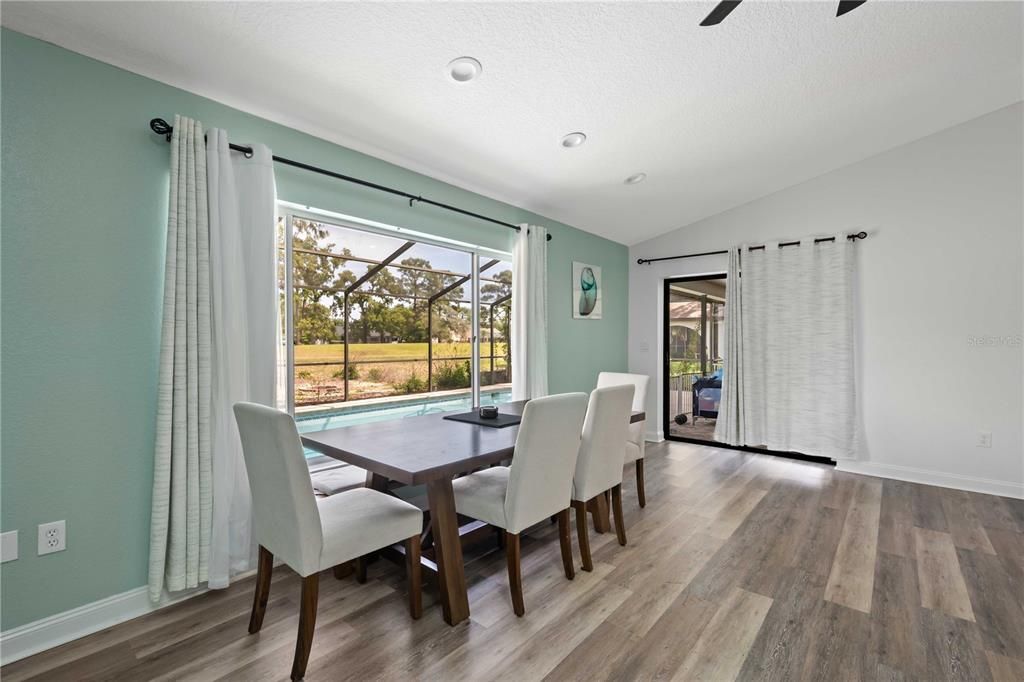 待售: $385,000 (3 贝兹, 2 浴室, 1920 平方英尺)