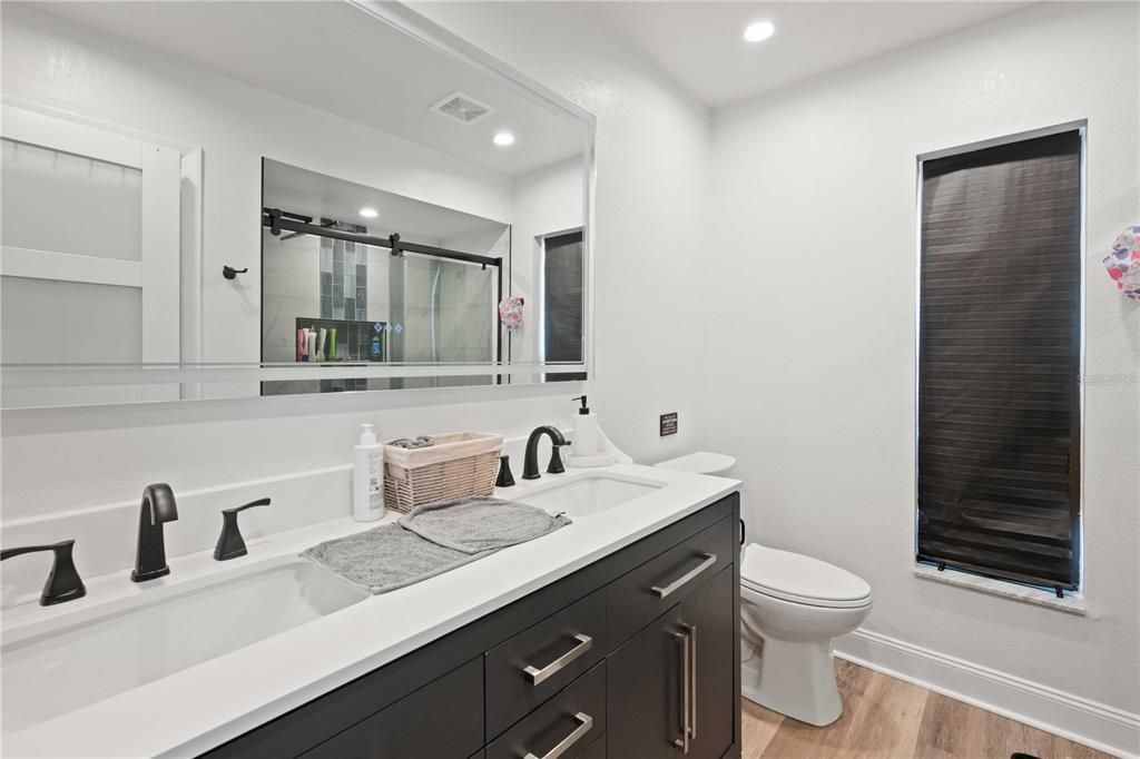 待售: $385,000 (3 贝兹, 2 浴室, 1920 平方英尺)