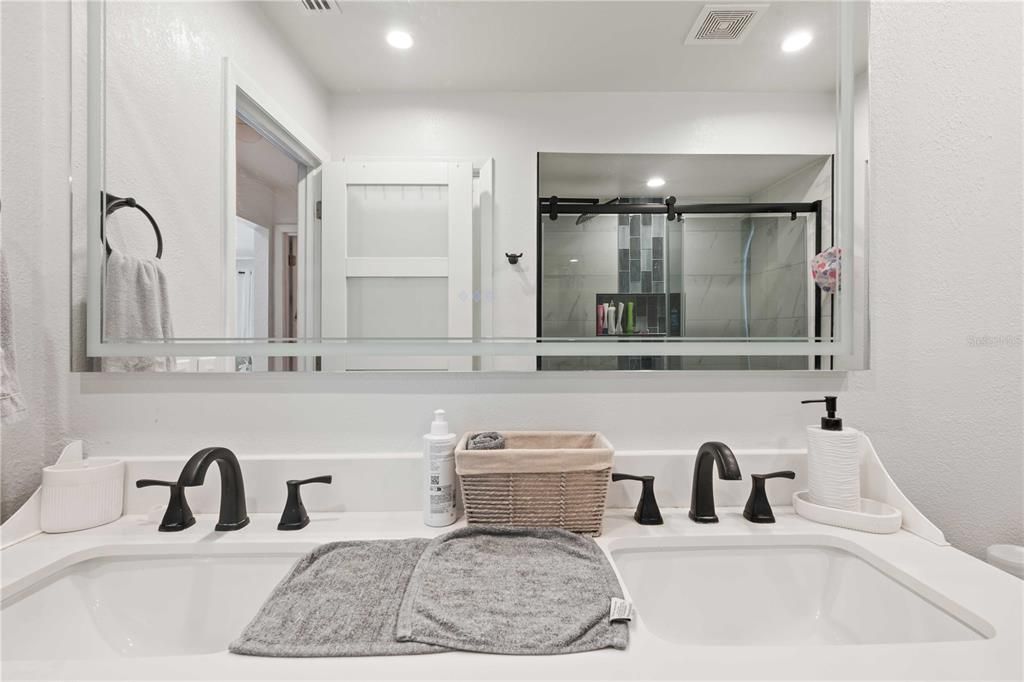 待售: $385,000 (3 贝兹, 2 浴室, 1920 平方英尺)