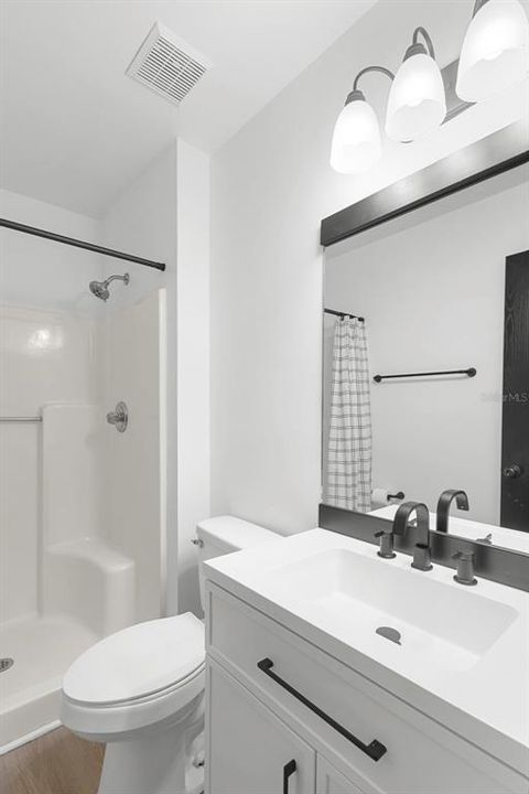 For Sale: $275,000 (3 beds, 2 baths, 1080 Square Feet)