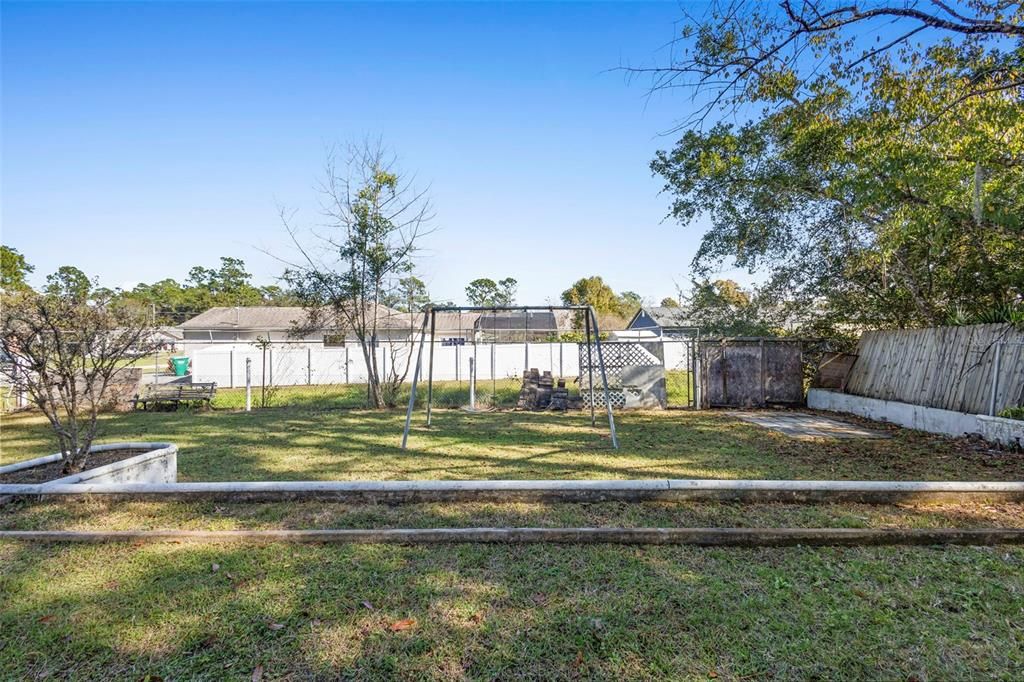 For Sale: $275,000 (3 beds, 2 baths, 1080 Square Feet)