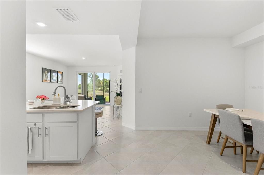 В аренду: $4,500 (3 спален, 2 ванн, 1301 Квадратных фут)