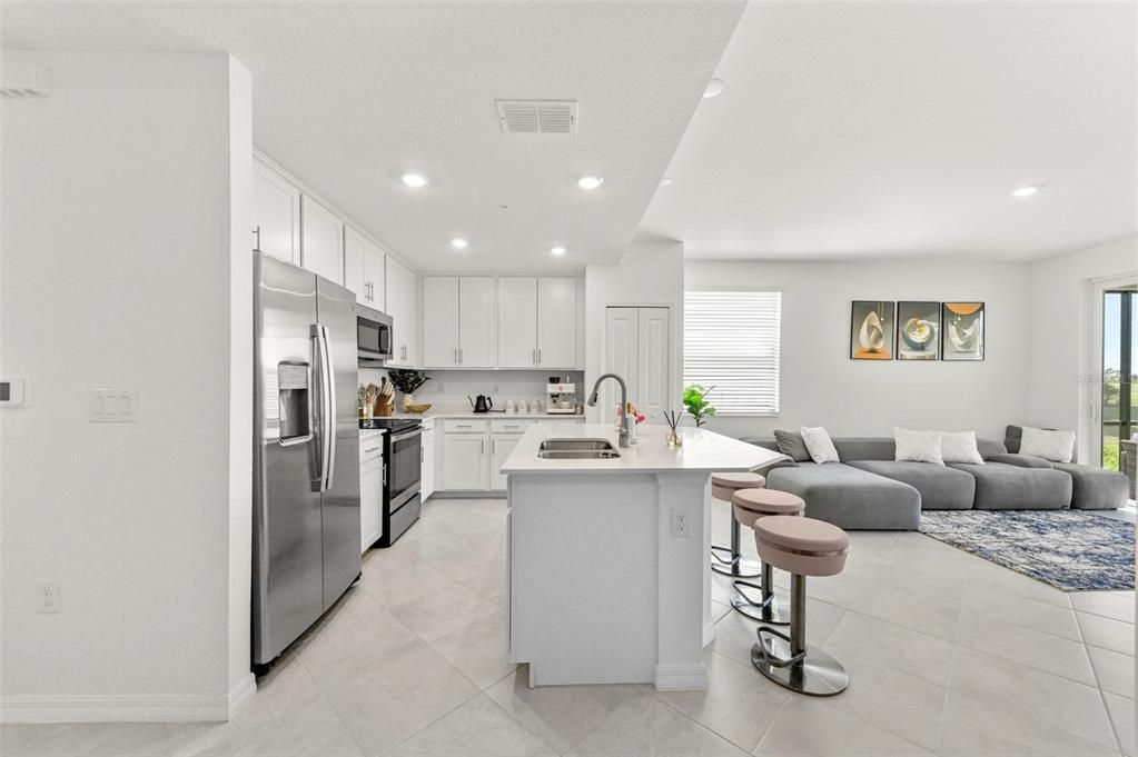 В аренду: $4,500 (3 спален, 2 ванн, 1301 Квадратных фут)