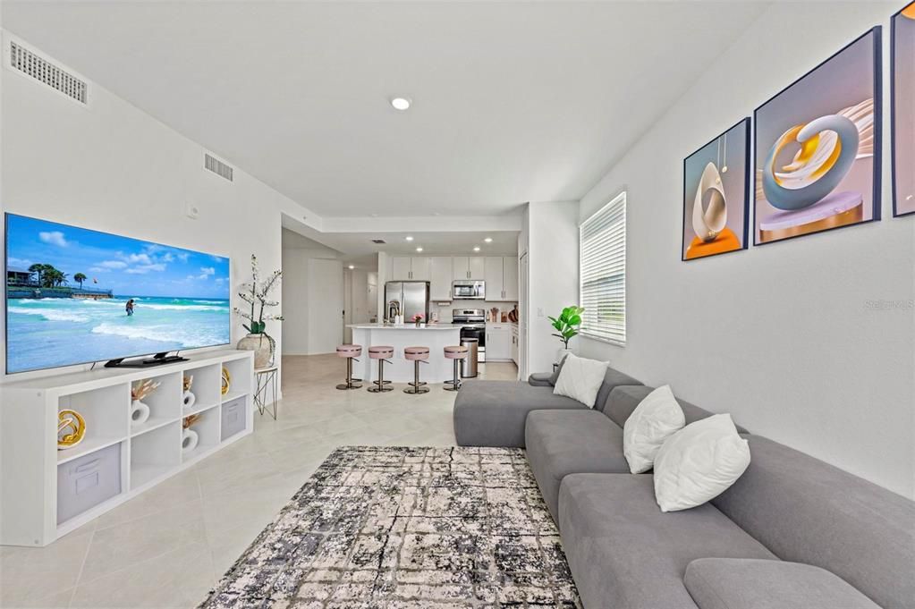 В аренду: $4,500 (3 спален, 2 ванн, 1301 Квадратных фут)