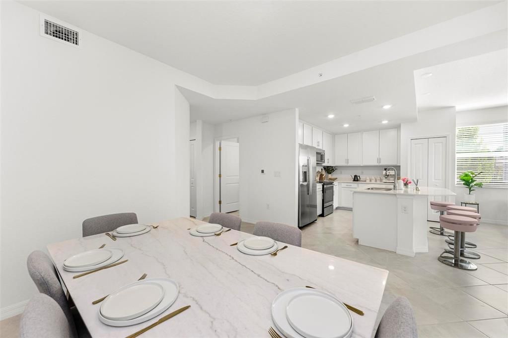 В аренду: $4,500 (3 спален, 2 ванн, 1301 Квадратных фут)