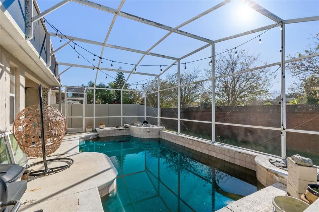 En Venta: $449,000 (4 camas, 2 baños, 1952 Pies cuadrados)