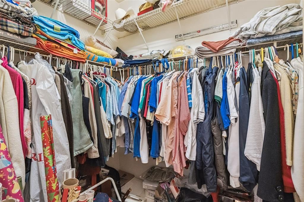 En Venta: $449,000 (4 camas, 2 baños, 1952 Pies cuadrados)