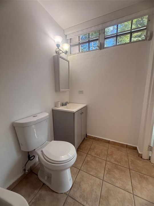 For Rent: $2,200 (3 beds, 2 baths, 1650 Square Feet)