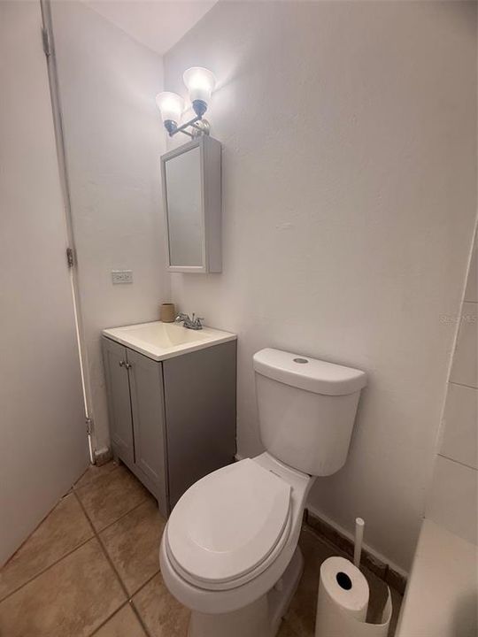 For Rent: $2,200 (3 beds, 2 baths, 1650 Square Feet)