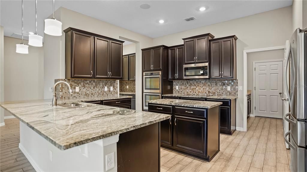 For Sale: $659,900 (4 beds, 3 baths, 3036 Square Feet)