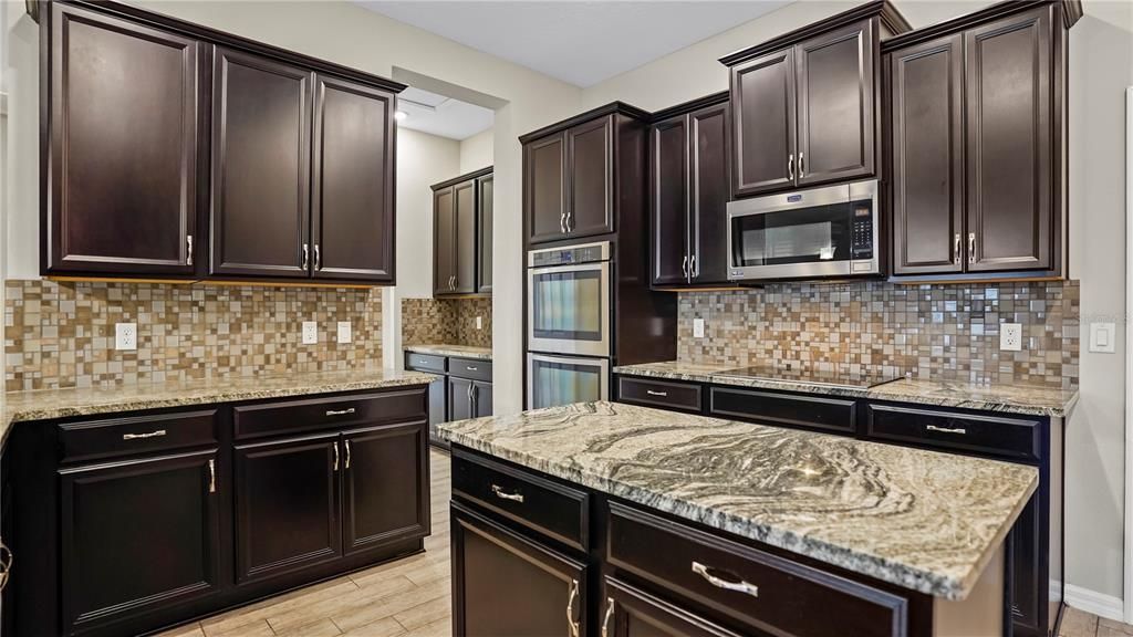 For Sale: $659,900 (4 beds, 3 baths, 3036 Square Feet)